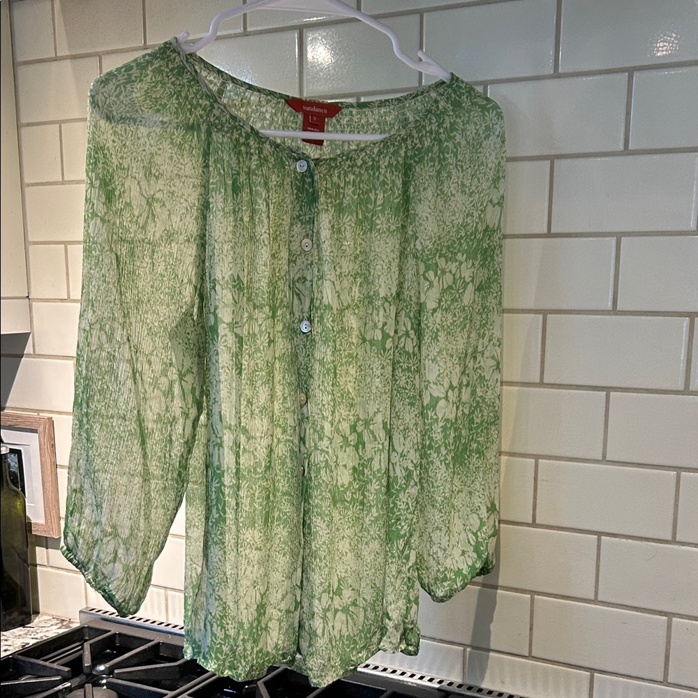 Sundance Light Green Patterned Blouse 100 % SILK